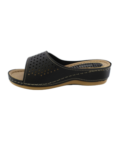 05 black 04